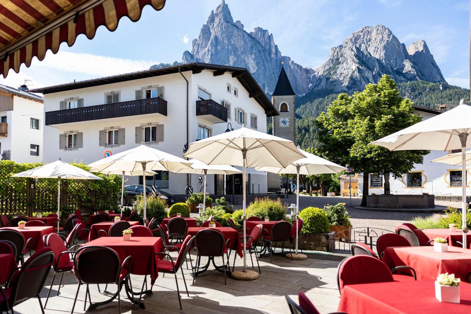 Artnatur Dolomites Hotel & Spa Siusi Luaran gambar