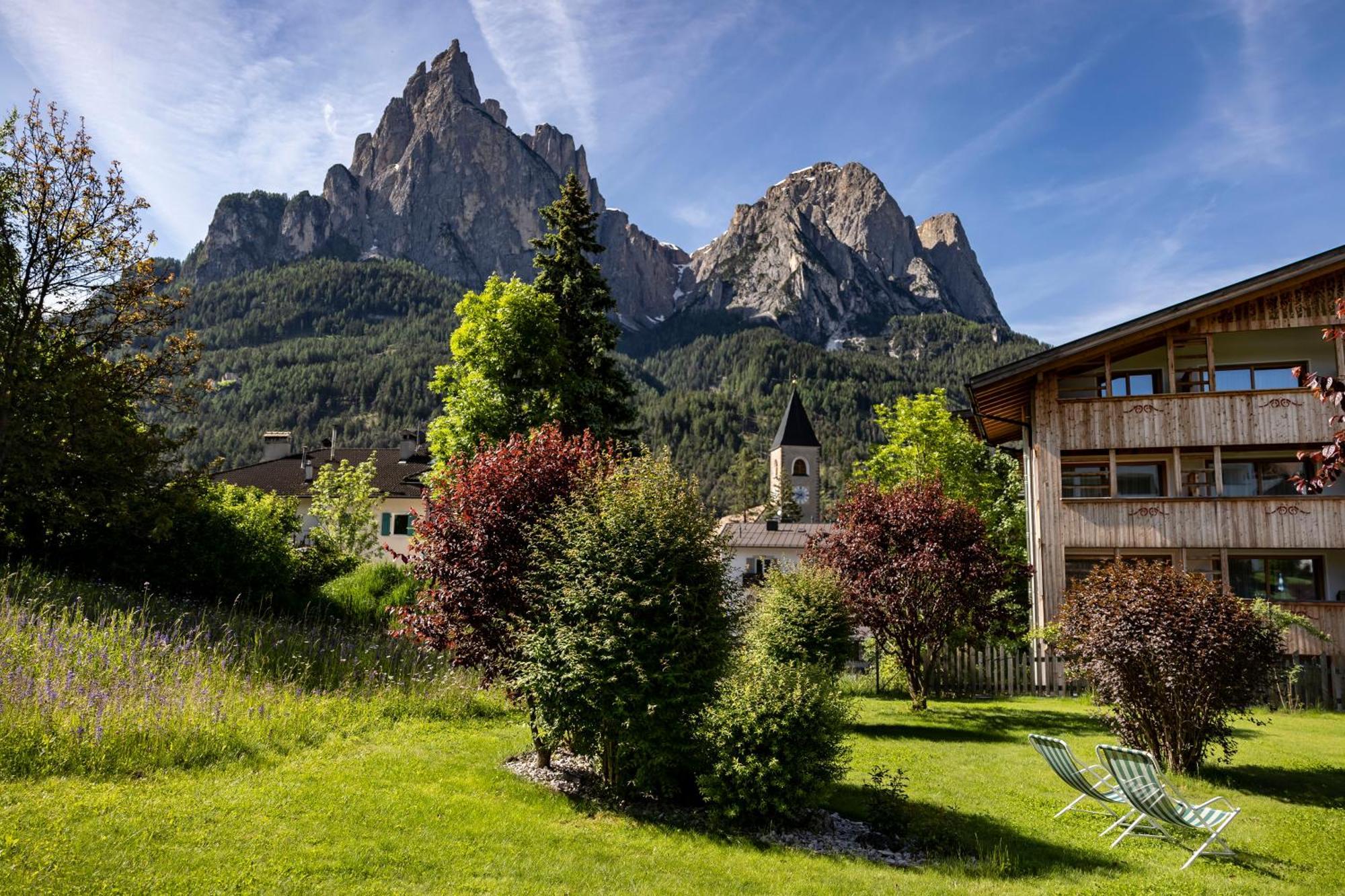 Artnatur Dolomites Hotel & Spa Siusi Luaran gambar